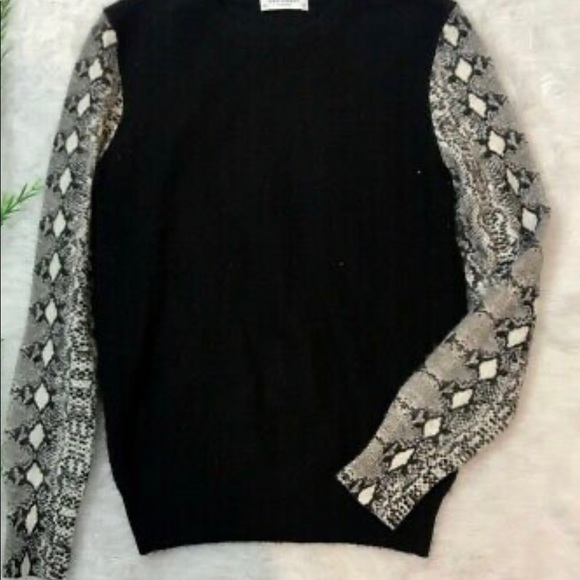 **ON HOLD***Equipment snakeskin sleeve sweater - Picture 2 of 5